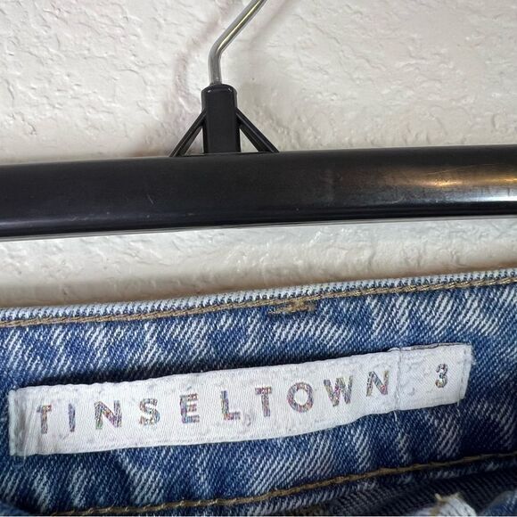 Tinseltown Womens Distressed Jeans Medium Wash Denim Stretch Hi Rise Blue Size 3 - Picture 4 of 7